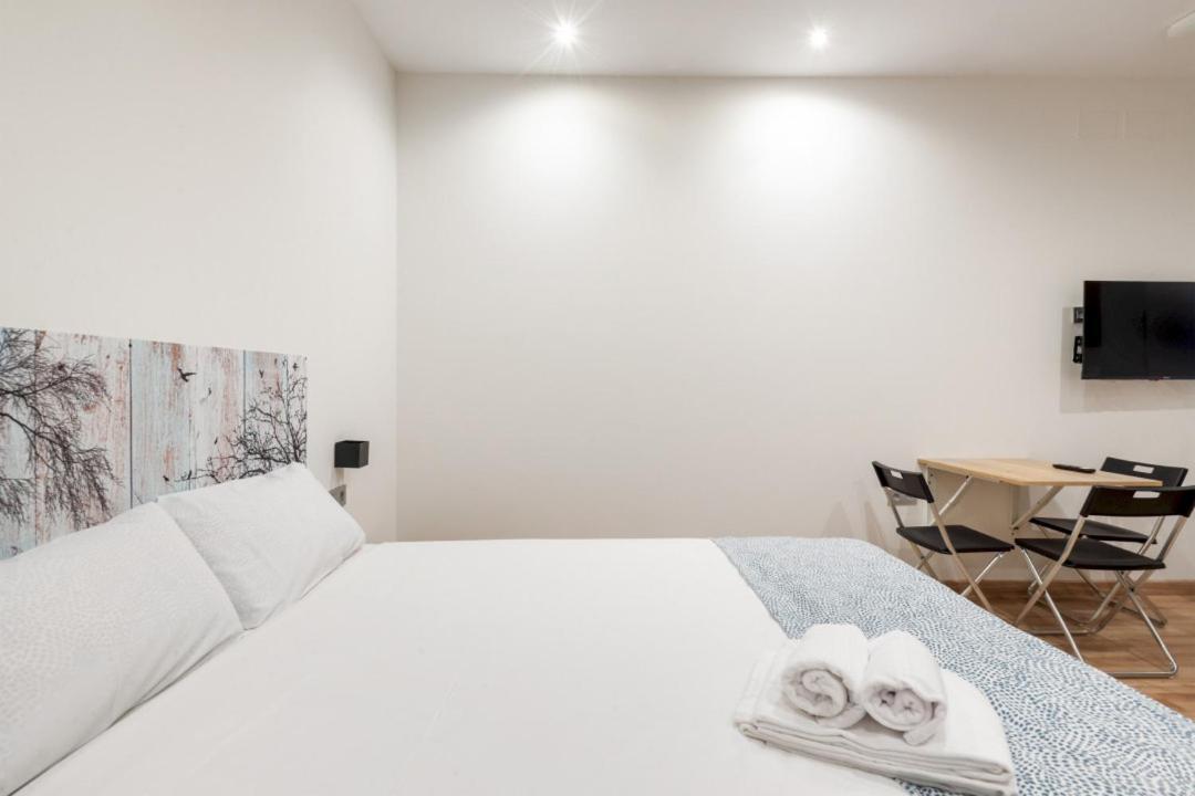 1 Bedroom 1 Bathroom Furnished - Justicia - Modern - Mintystay Madrid Eksteriør billede